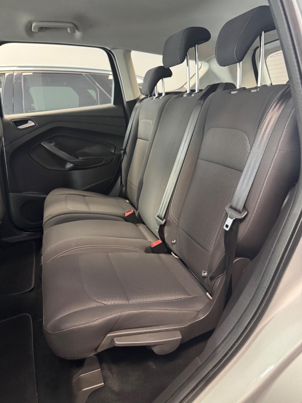 Ford Kuga 1.5 TDCI 120 CV S&S 2WD Titanium