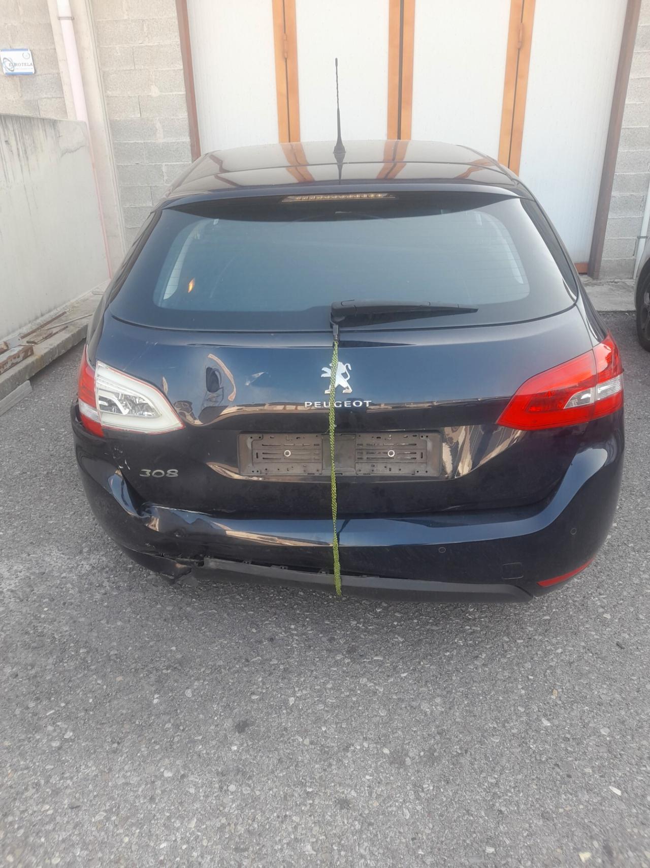 Peugeot 308 BlueHDi 120 S&S SW Business