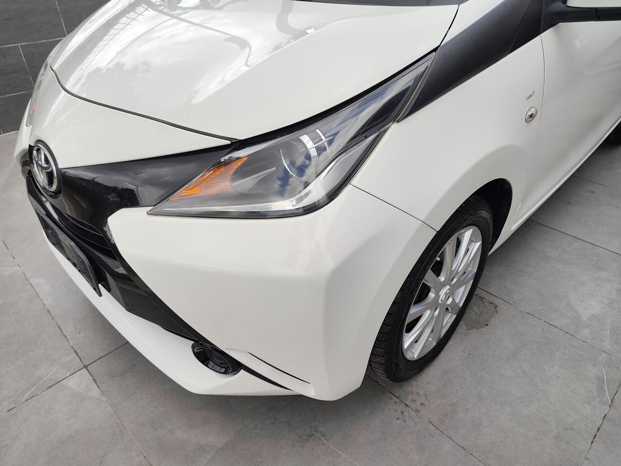 Toyota Aygo 1.0 BENZINA CAMBIO AUTOMATICO MMT