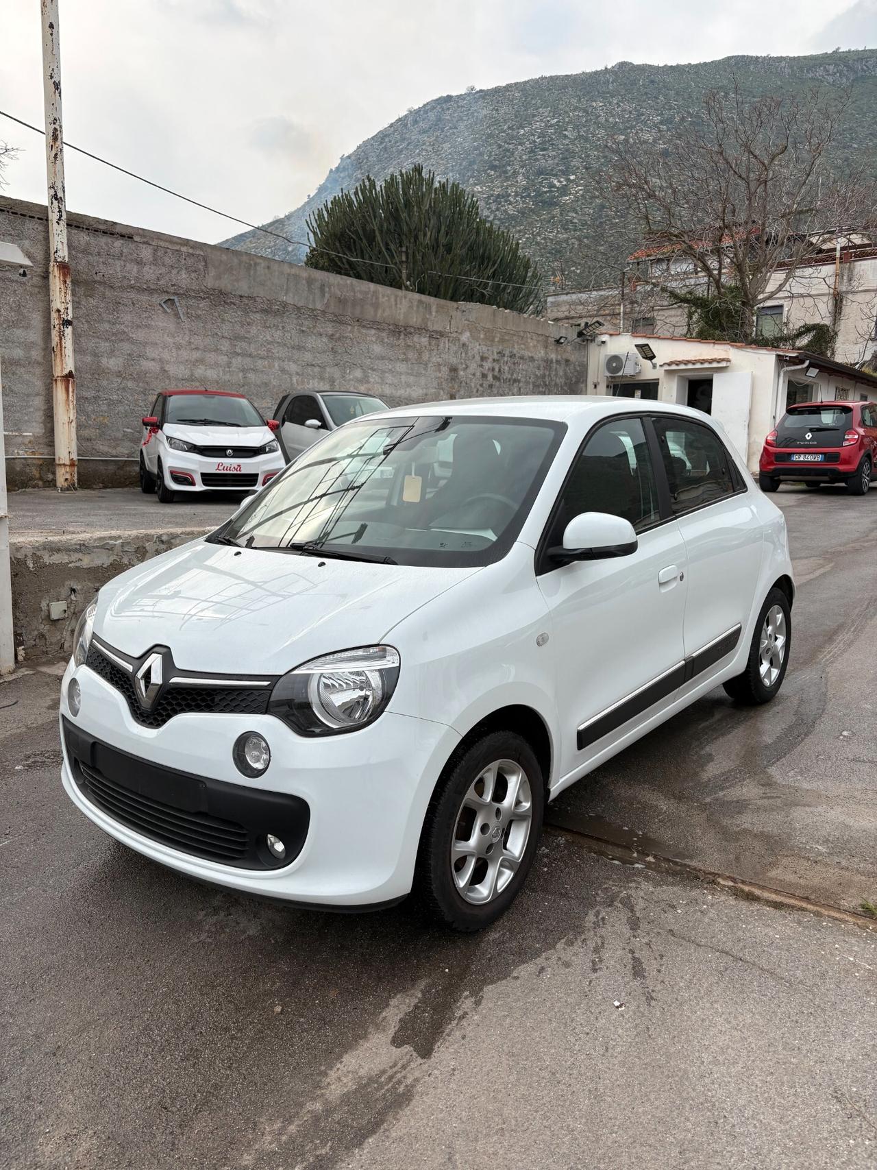 Vendesi Renault Twingo 1.0 Benzina Anno 2015