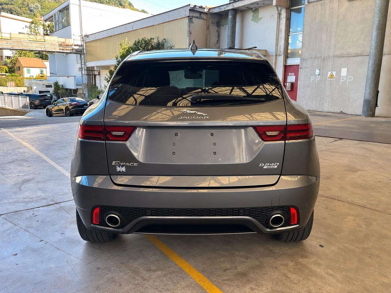 Jaguar E-Pace 2.0D 240 CV AWD aut. R-Dynamic SE