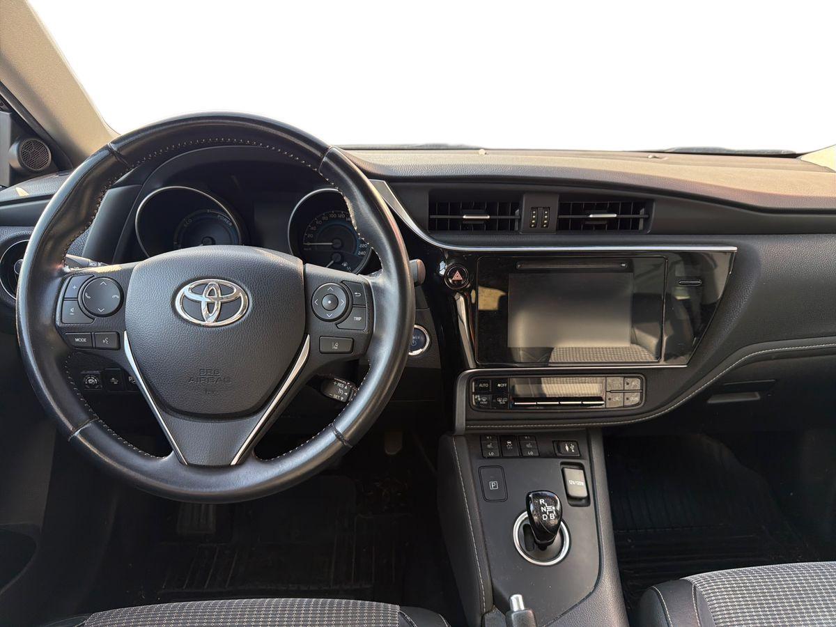 TOYOTA Auris Touring Sports 1.8h Lounge cvt