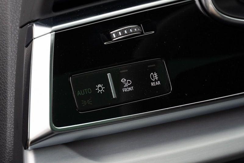 Audi Q8 50 TDI 286 CV quattro tiptronic S line Laser 22" Tetto Camera 360°