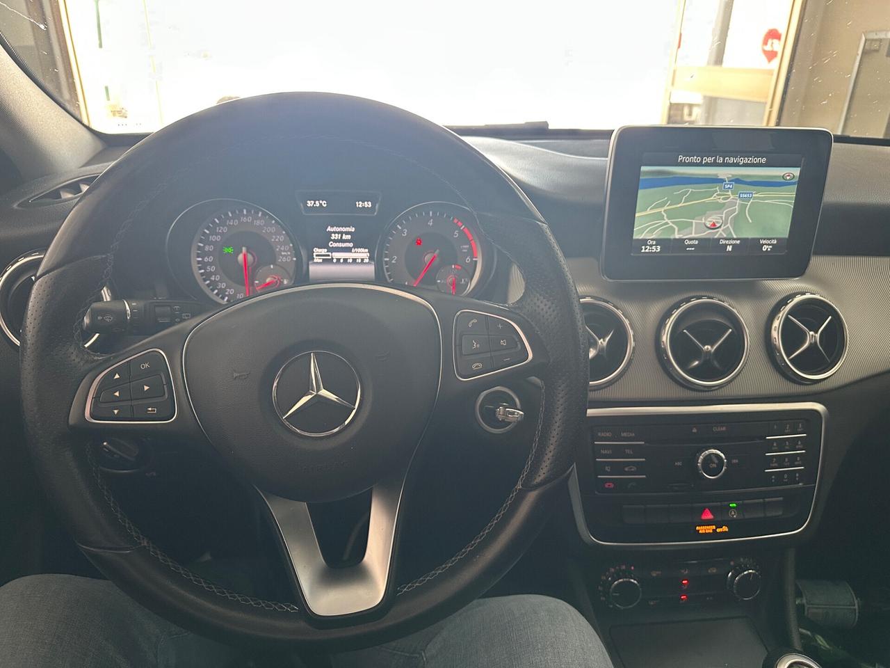 Mercedes-benz GLA 200 d 136 cv manuale