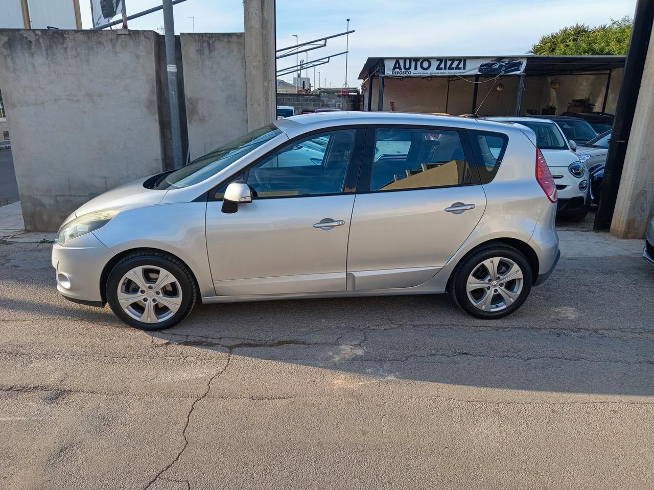 Renault Scenic X-Mod 1.5 dCi 110CV
