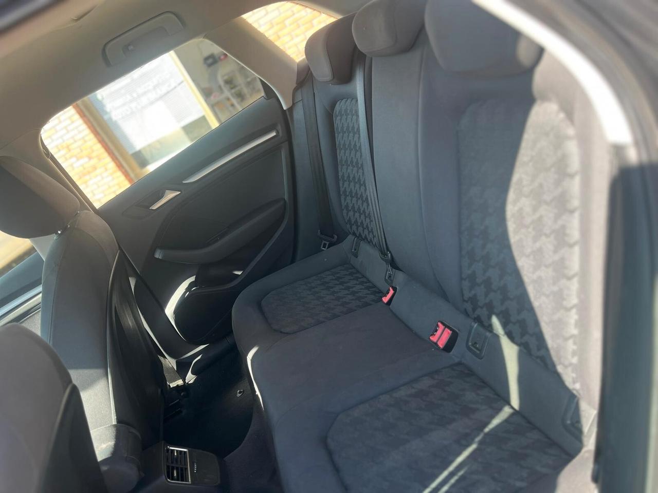 Audi A3 SPB 1.6 TDI clean diesel quattro Attraction