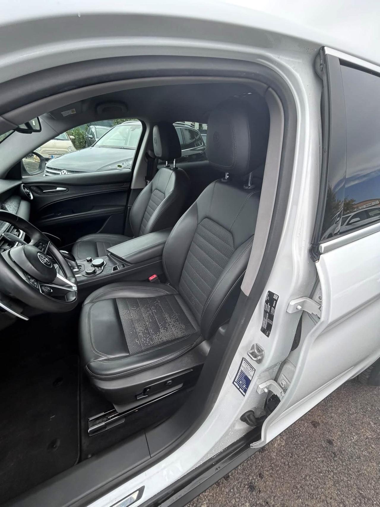 Alfa Romeo Stelvio 2.2 Turbodiesel 210 CV AT8 Q4 Executive