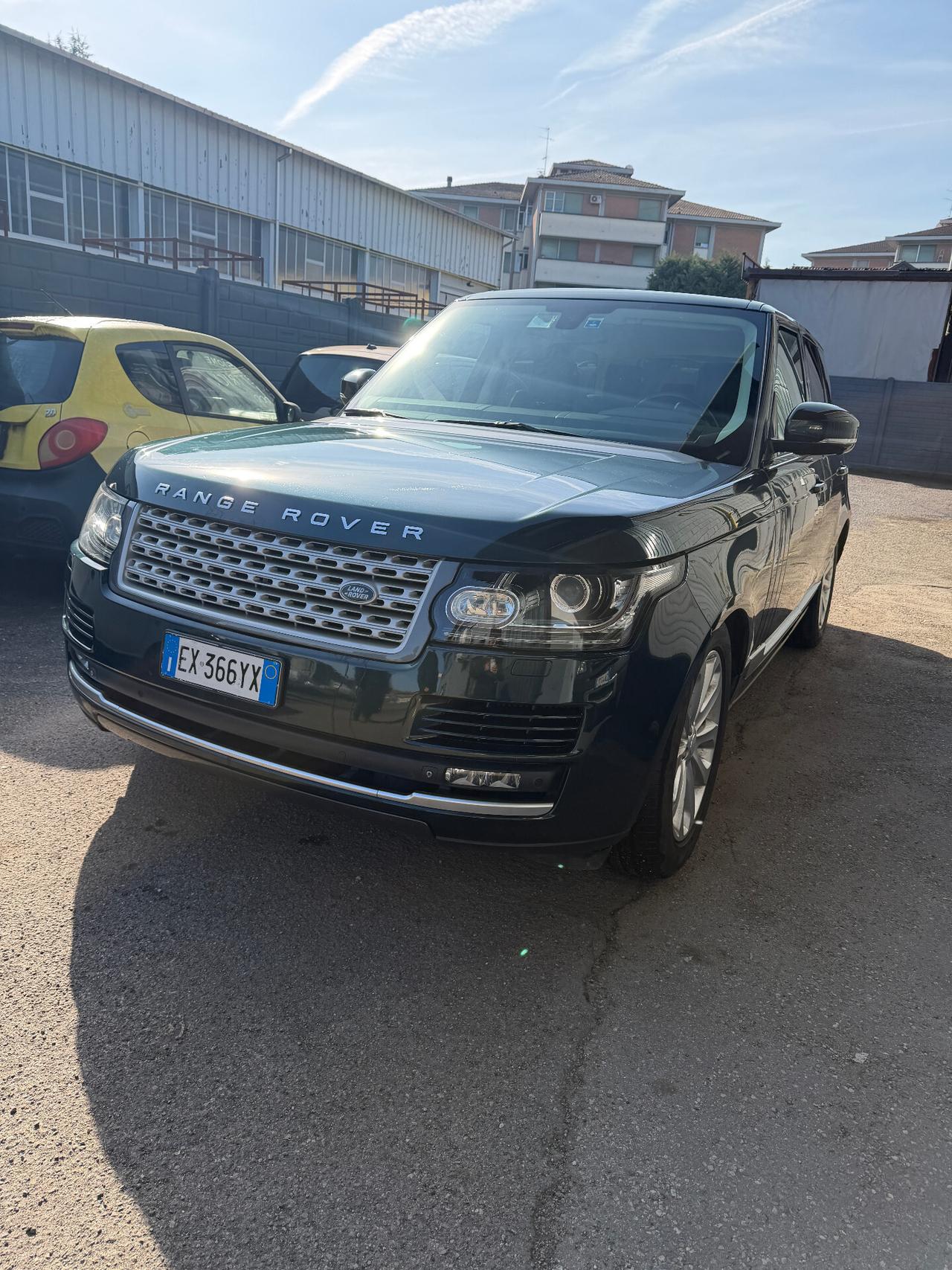 Land Rover Range 4.4 SDV8 Autobiography Black