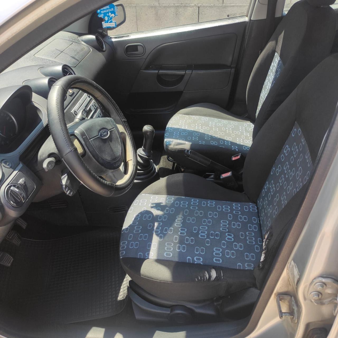 Ford Fiesta 1.2 16V 5p. Ghia