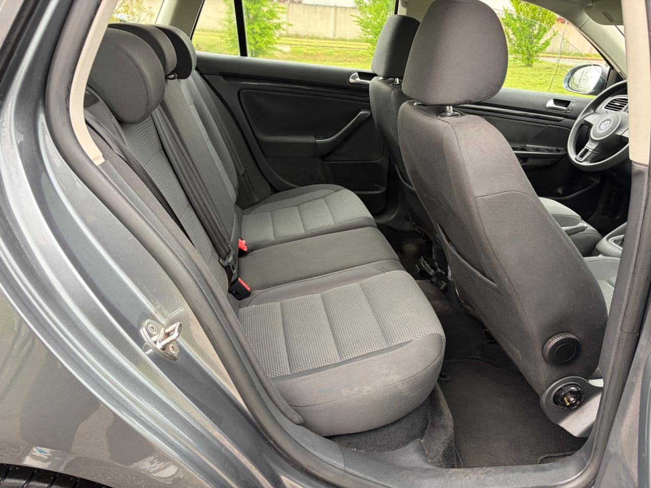 Volkswagen Golf Variant 1.6 TDI 2012 ok neop