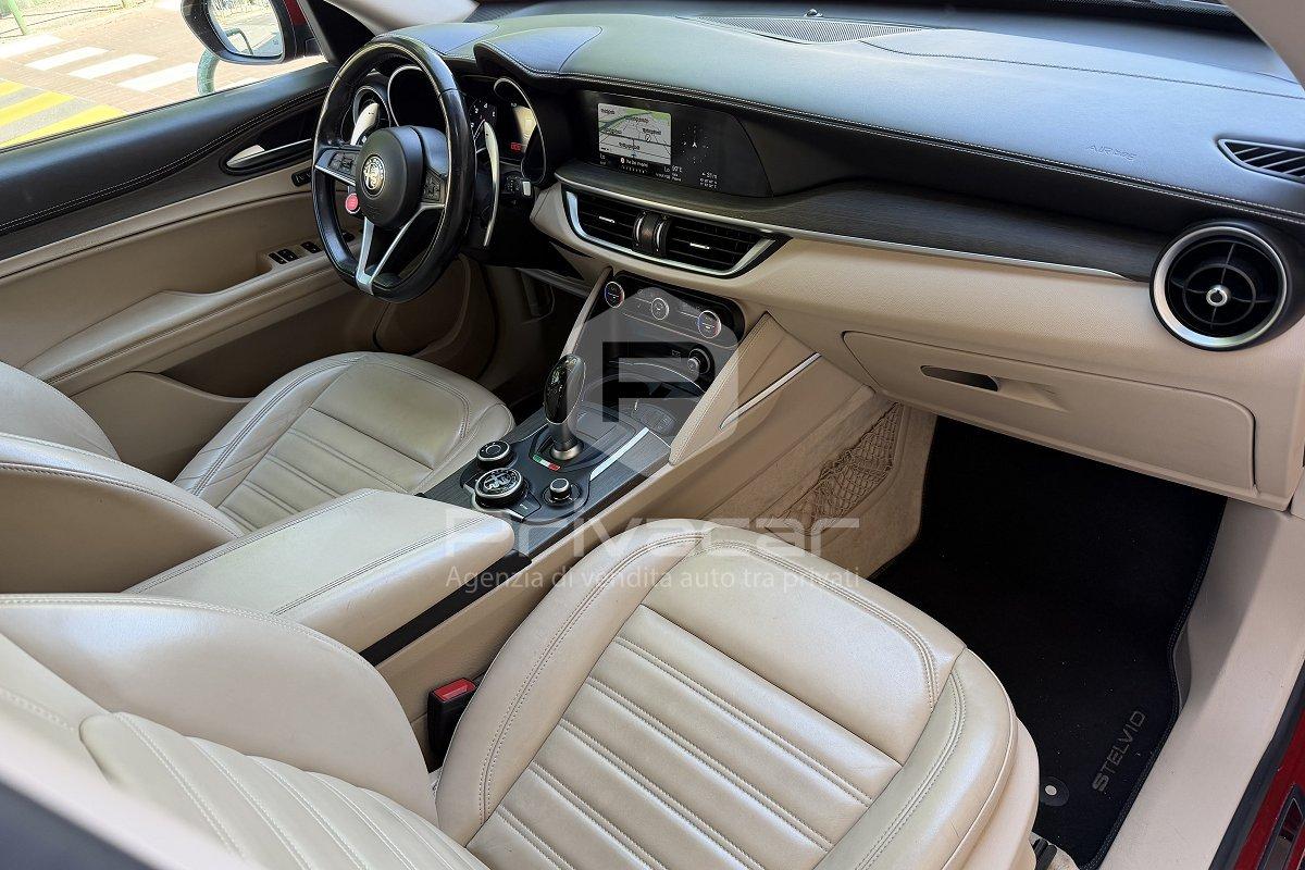ALFA ROMEO Stelvio 2.2 Turbodiesel 210 CV AT8 Q4 Business