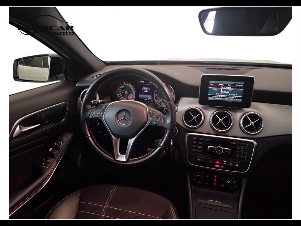 Mercedes-Benz GLA-X156 2014 - GLA 220 d (cdi) Sport 4matic 170cv auto
