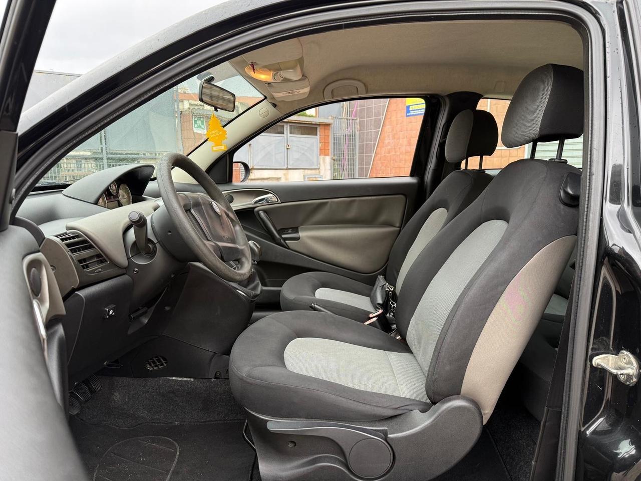 Lancia Ypsilon 1.2 Oro Giallo