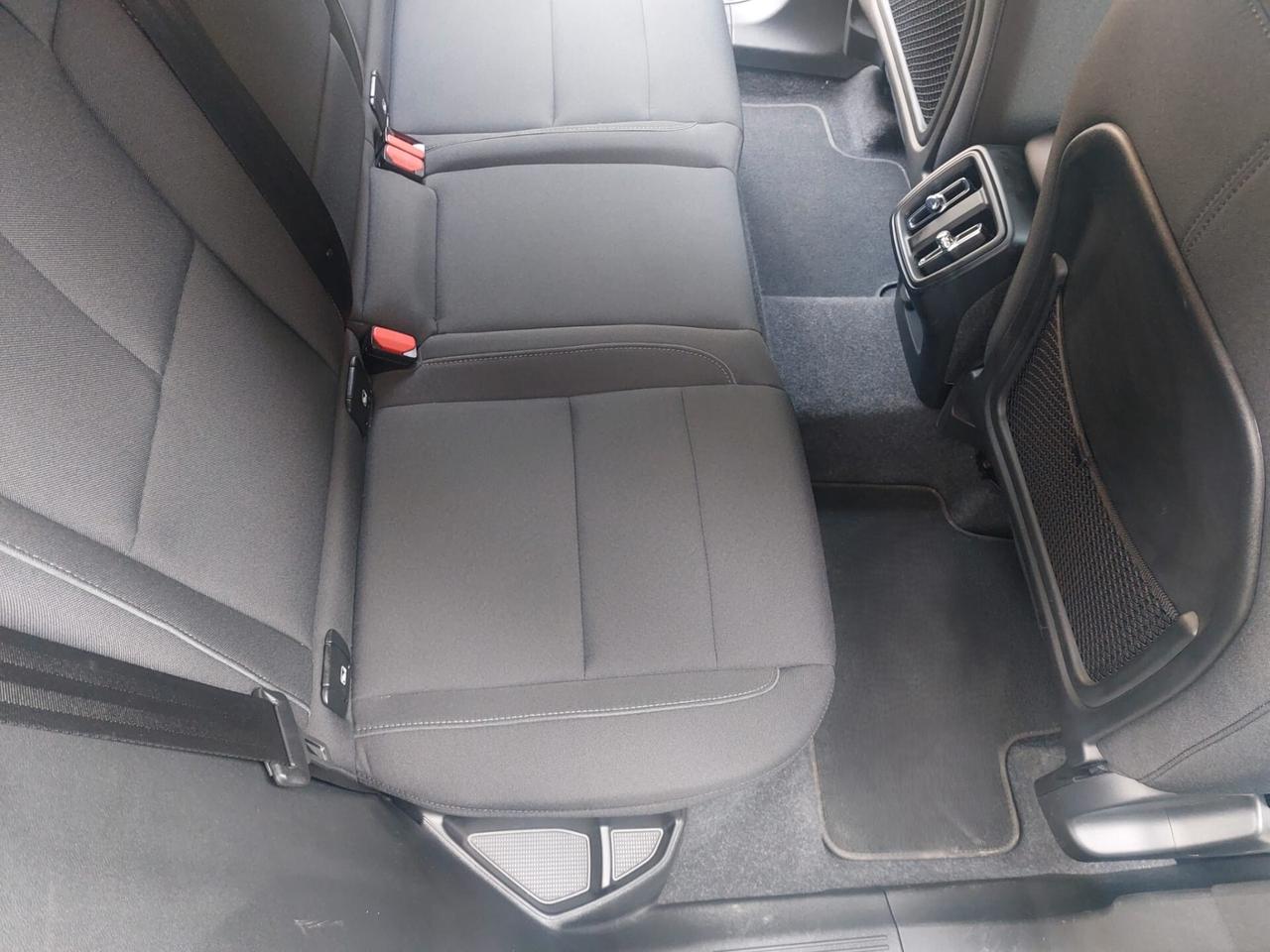 Volvo XC40 T2 Geartronic Momentum Pro