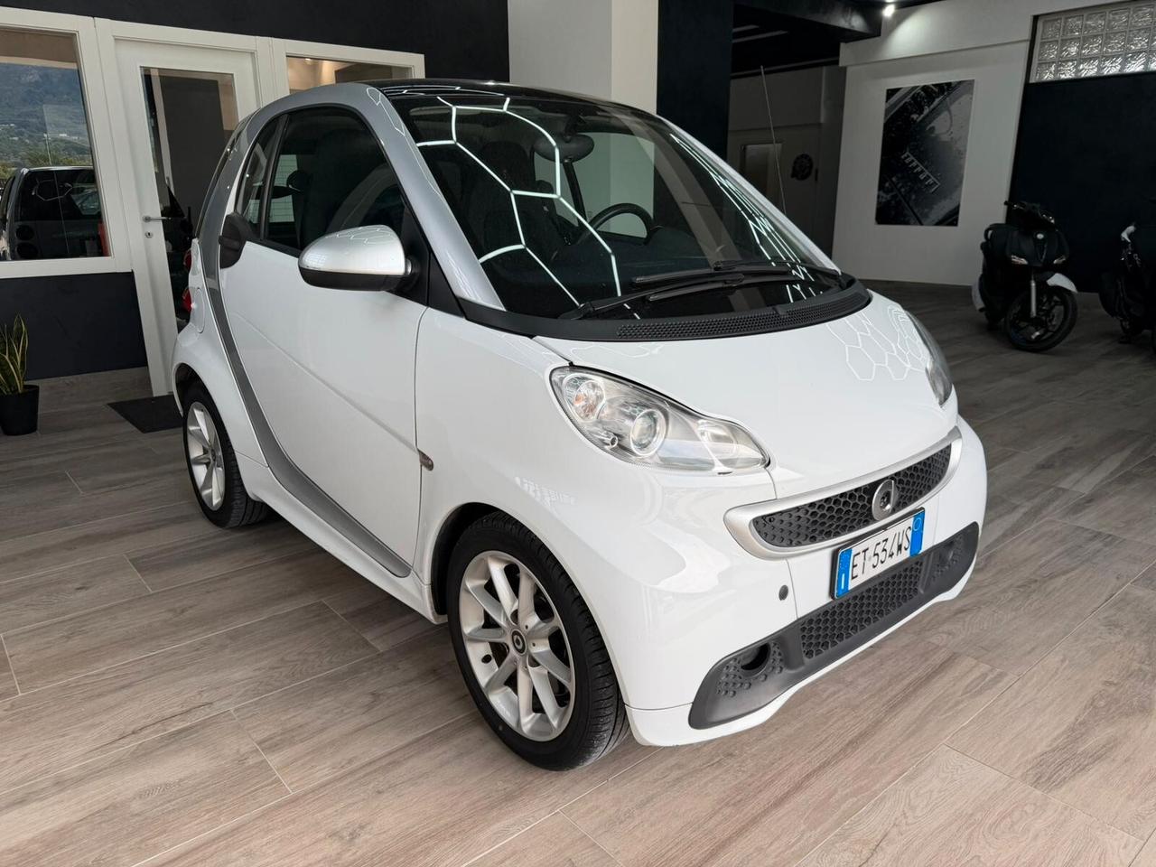 Smart ForTwo 1000 52 kW MHD coupé URBANRUNNER