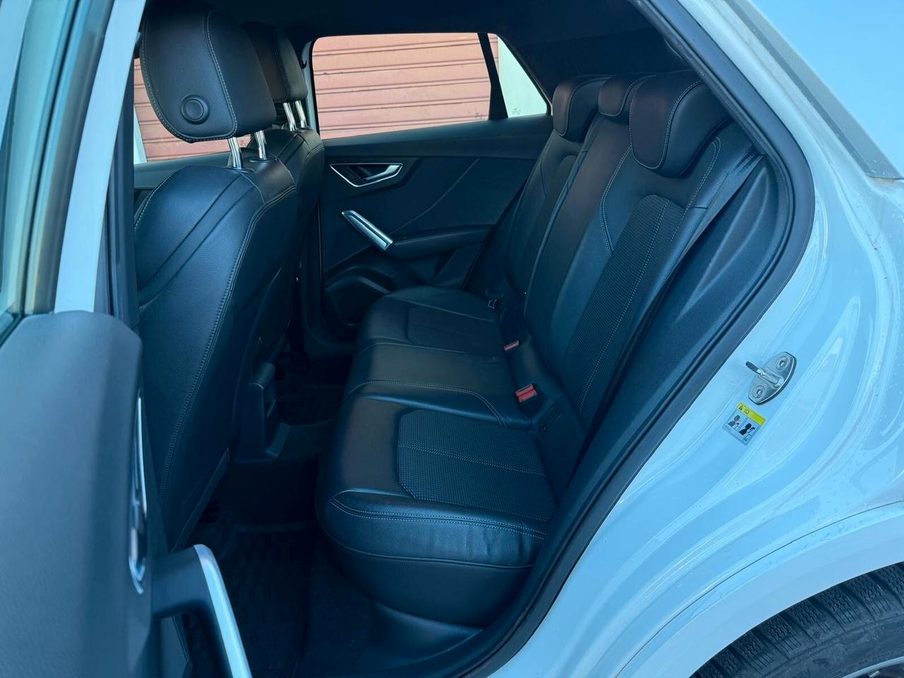 Audi Q2 1.6 TDI Sport 116cv s-line unico proprietario