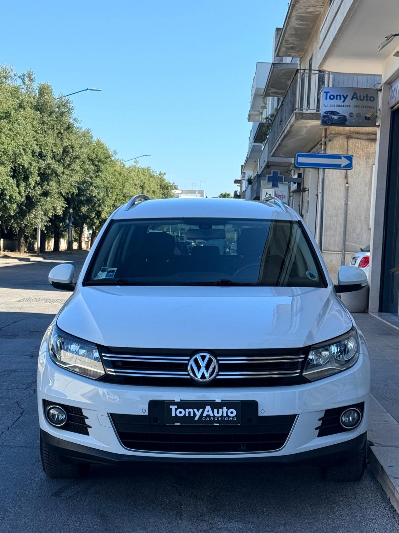 Volkswagen Tiguan 2.0 tdi Sport STYLE ,KM CERTIFICATI VOLKSWAGEN,NAVI,BLUETOOTH,SENSORI DI PARCHEGGIO