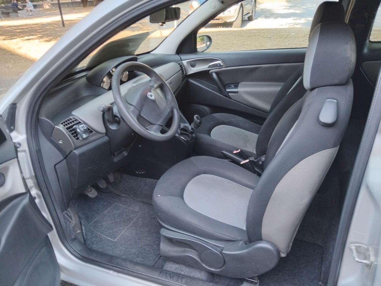 Lancia Ypsilon 1.2 Oro Bianco