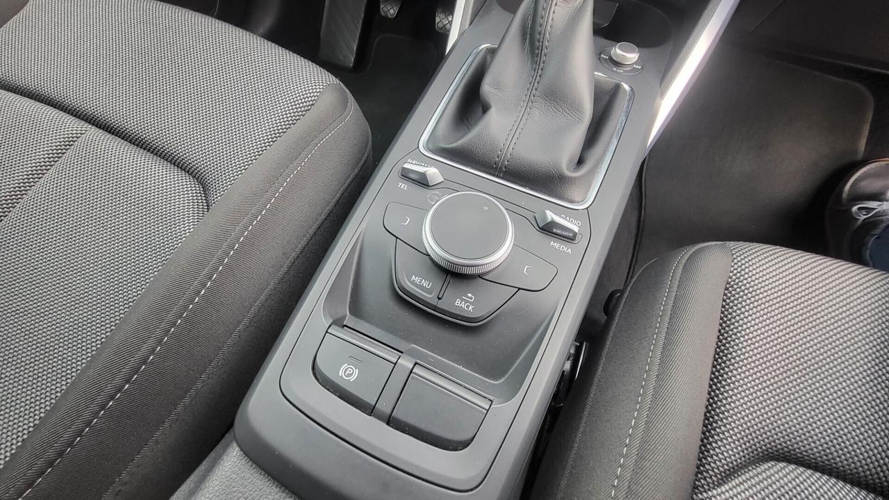 Audi Q2 1.6 TDI Business 116CV