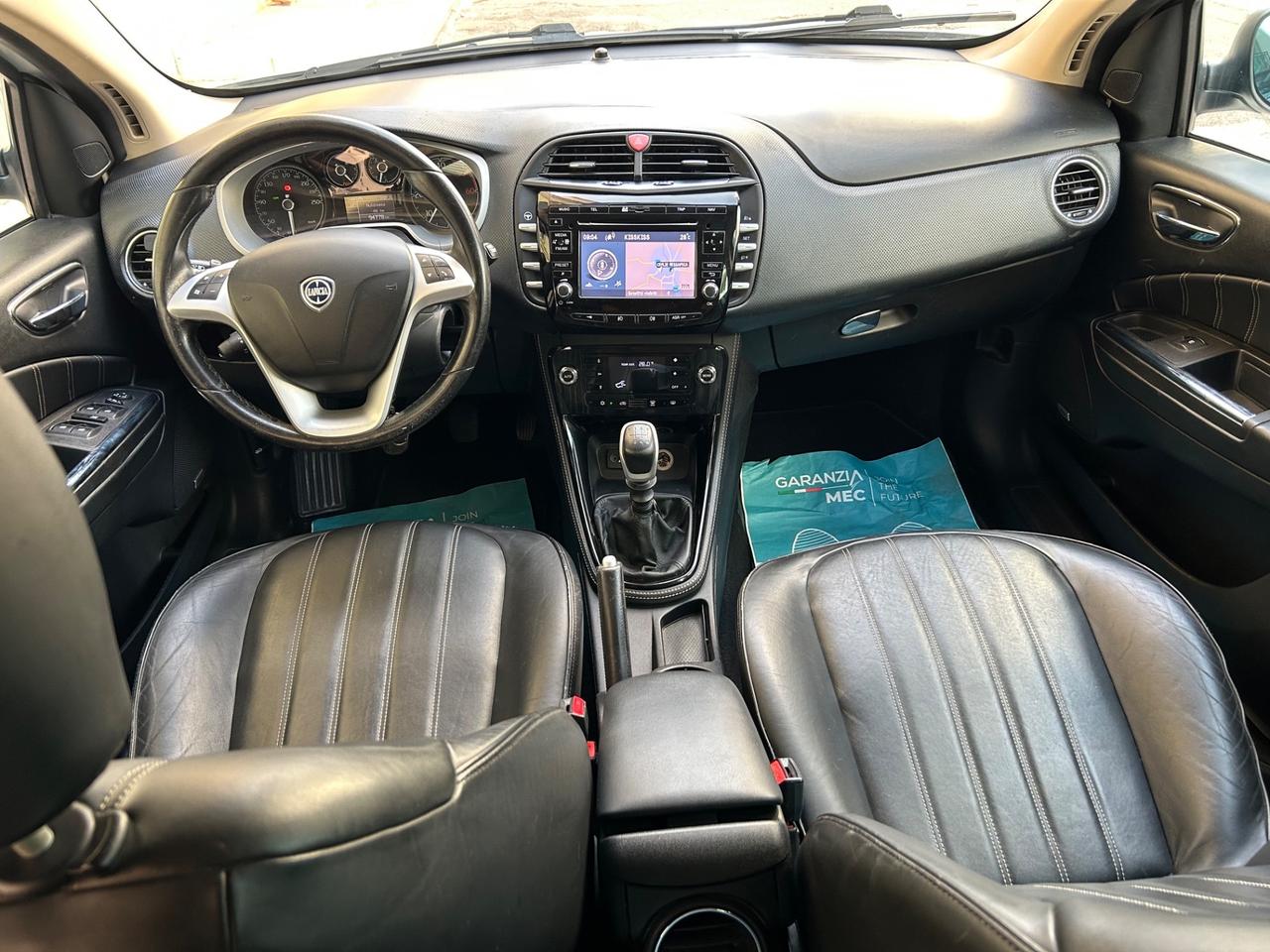 Lancia Delta 1.9 MJT Twinturbo platinum