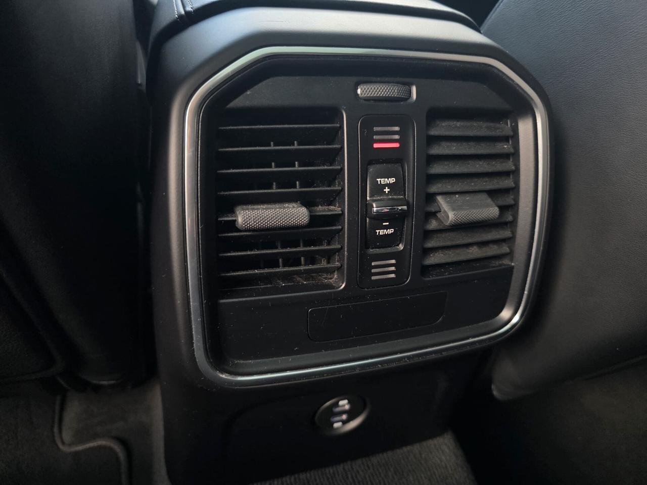 Porsche Macan Pasm Tetto Full