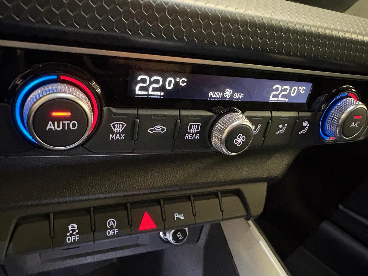 Audi A1 citycarver 30 1.0 TFSI S tronic UNICO PR.