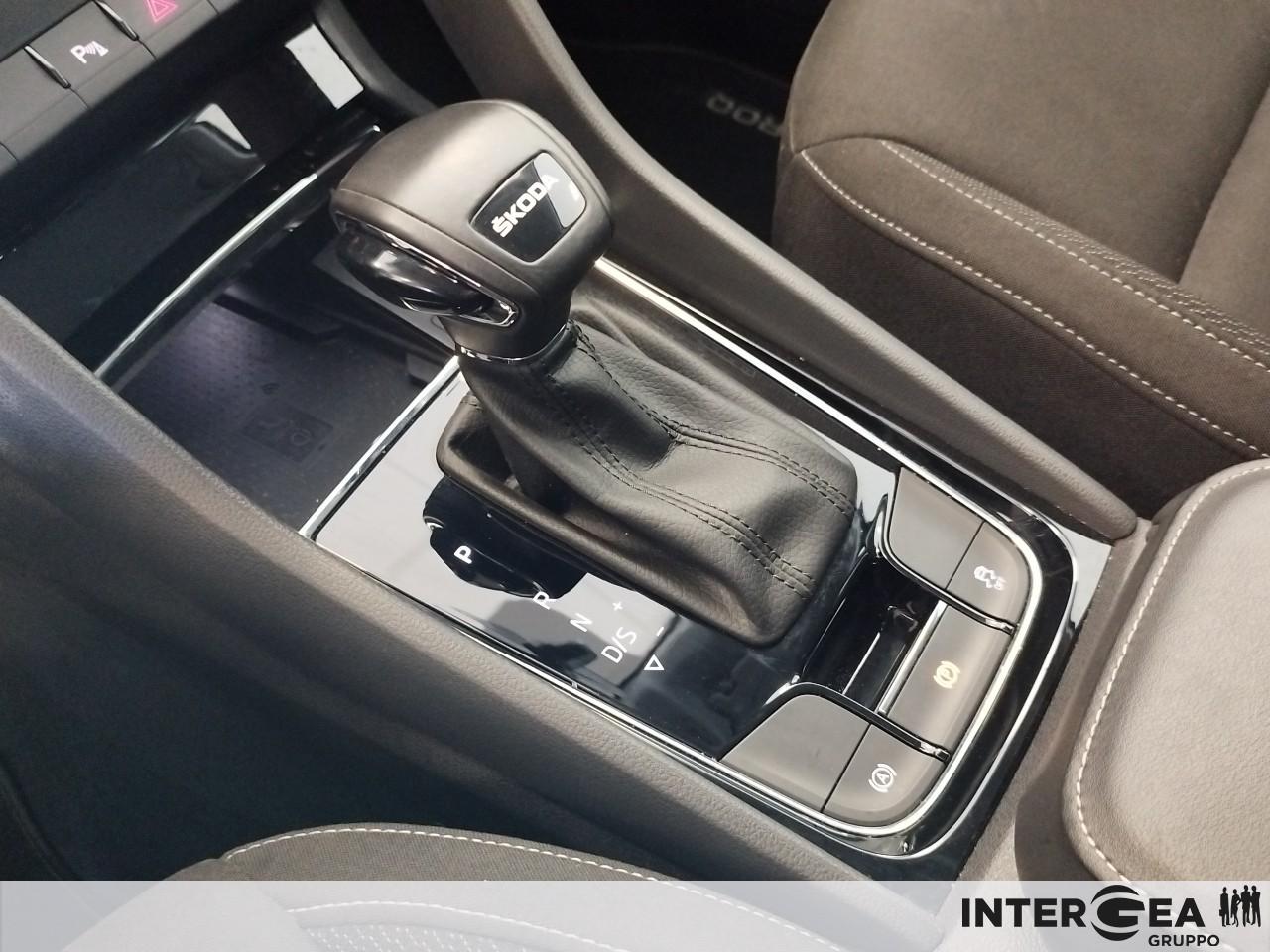 SKODA Karoq 2.0 tdi evo Ambition 115cv dsg