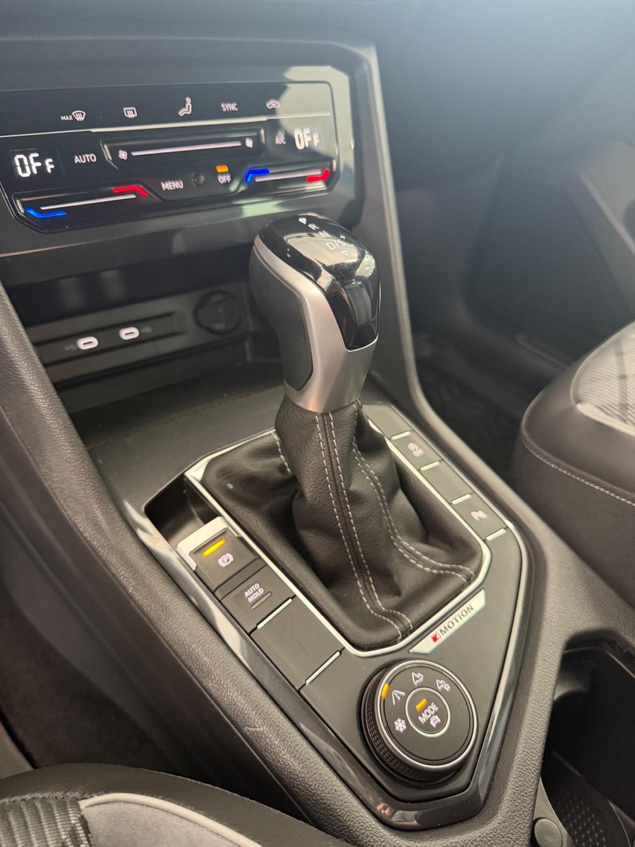 VW Tiguan 2.0 TDI 150 DSG 4MOTION R-Line finanziabile