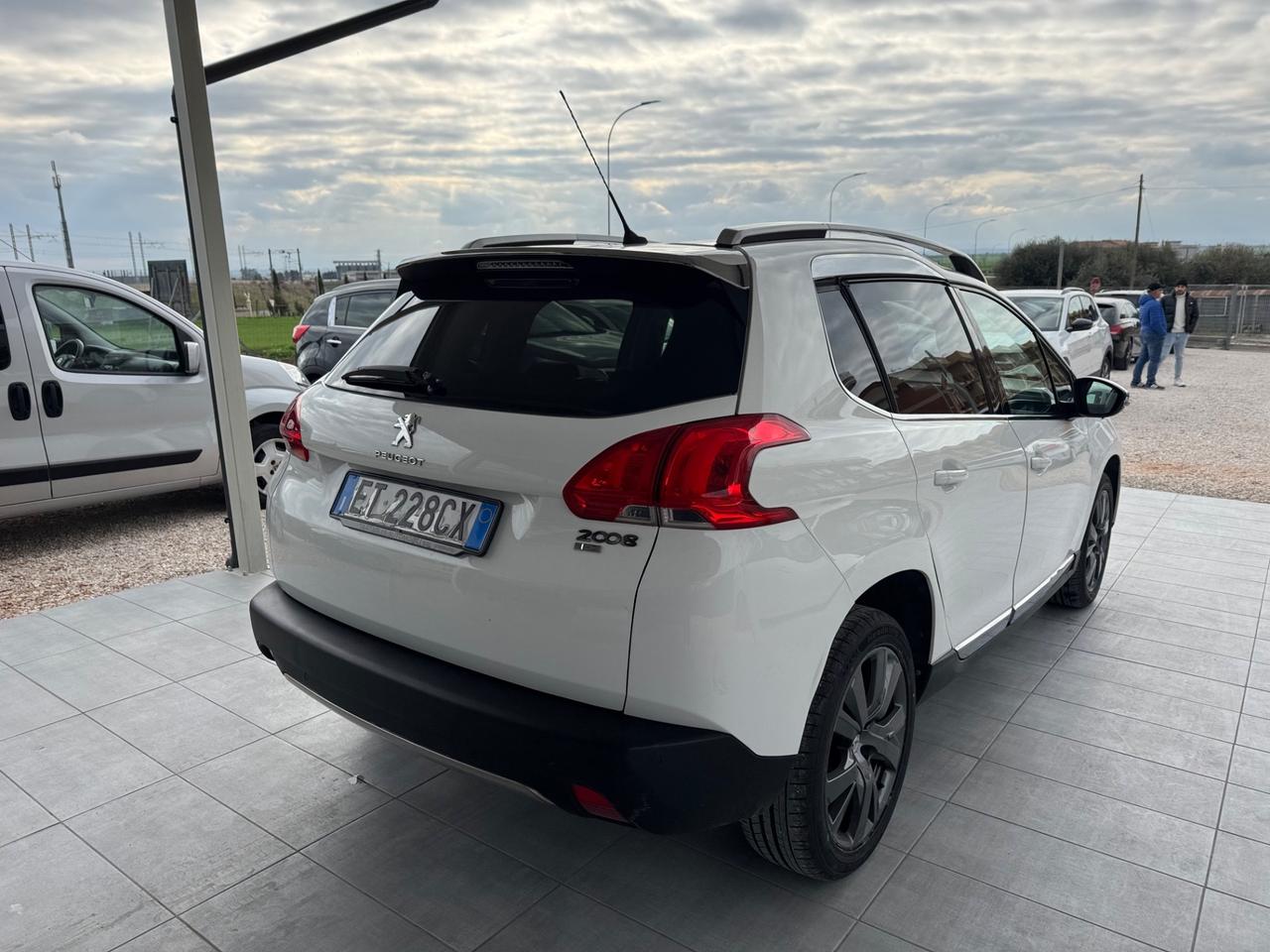 Peugeot 2008 1.6 e-HDi 92 CV Allure Tetto pan