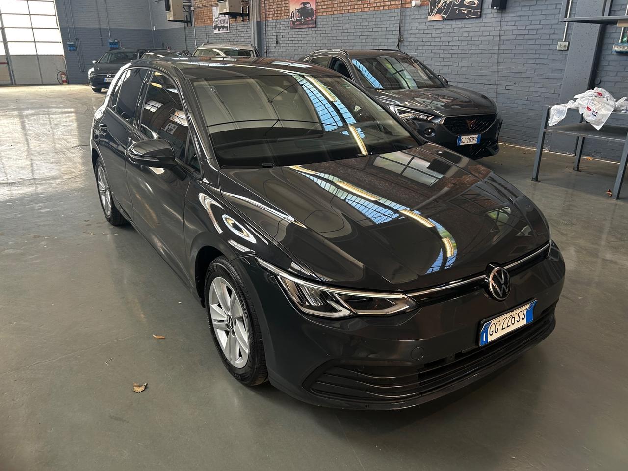 Volkswagen Golf 1.5 TGI DSG Life neopatentati