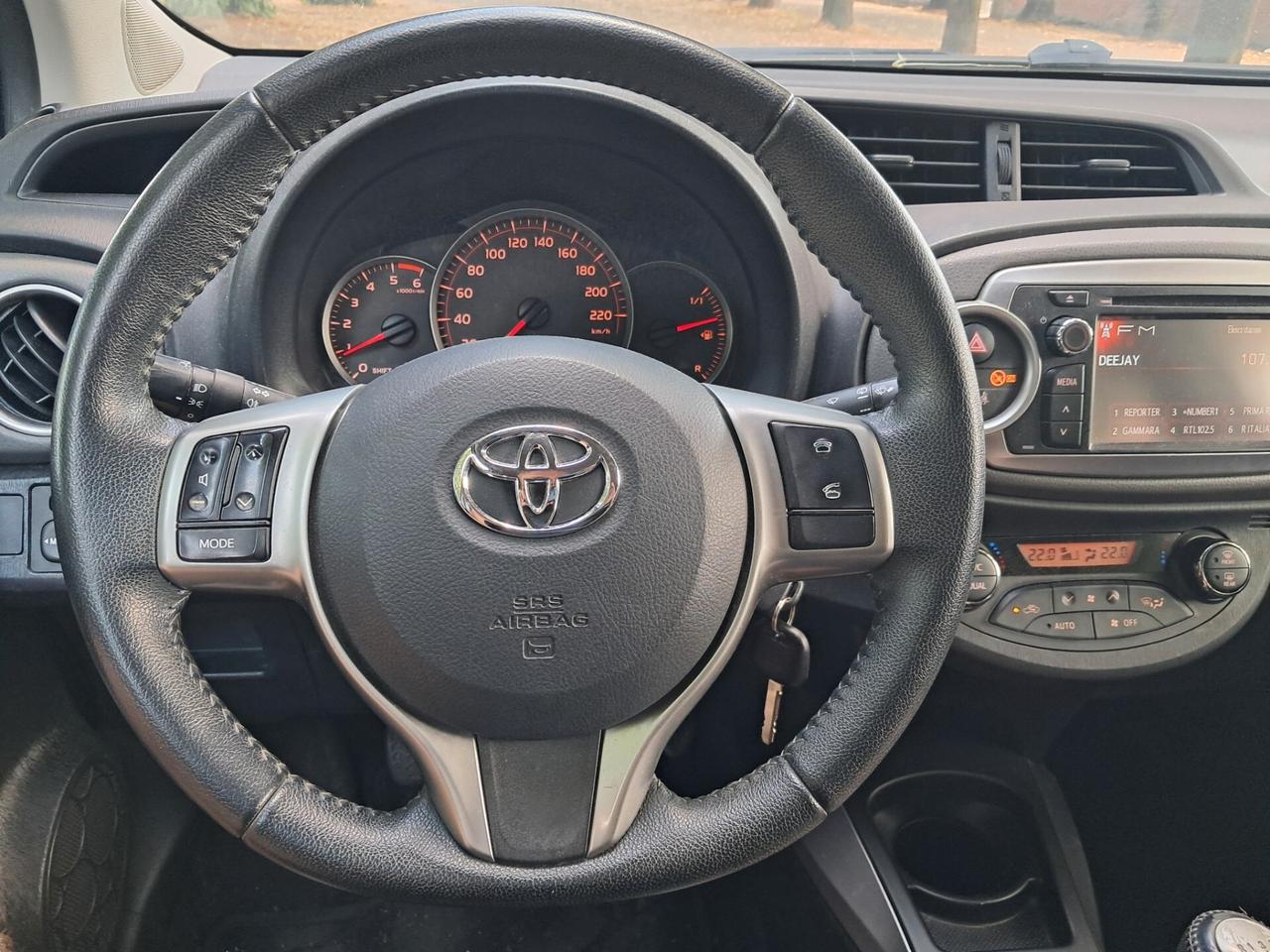 TOYOTA YARIS 1.4 D 2013