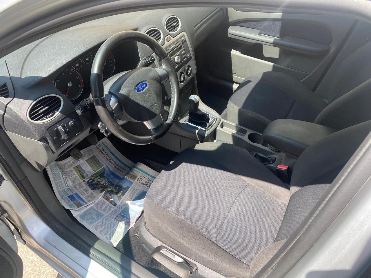 FORD FOCUS 1.6 TDCI BERLINA MOLTO BELLA GUARDA