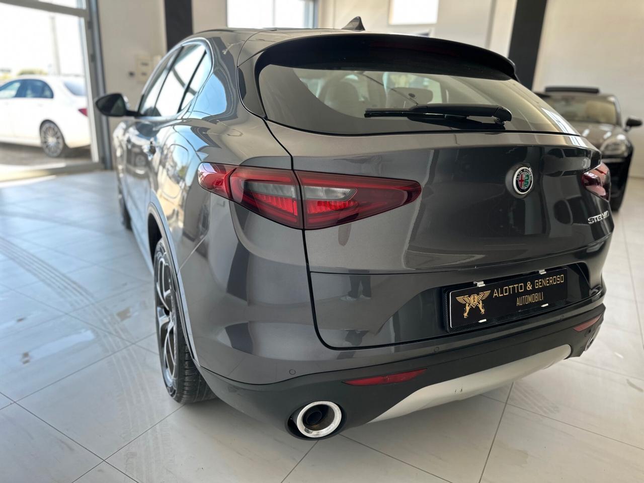 Alfa Romeo Stelvio 2.2 180 CV AT8