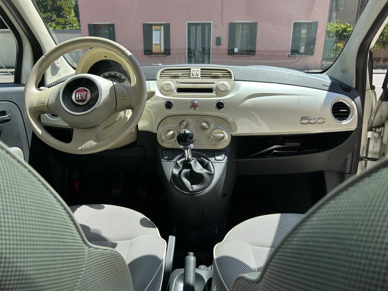Fiat 500 0.9 TwinAir Turbo LoungePANoRAMA 2011