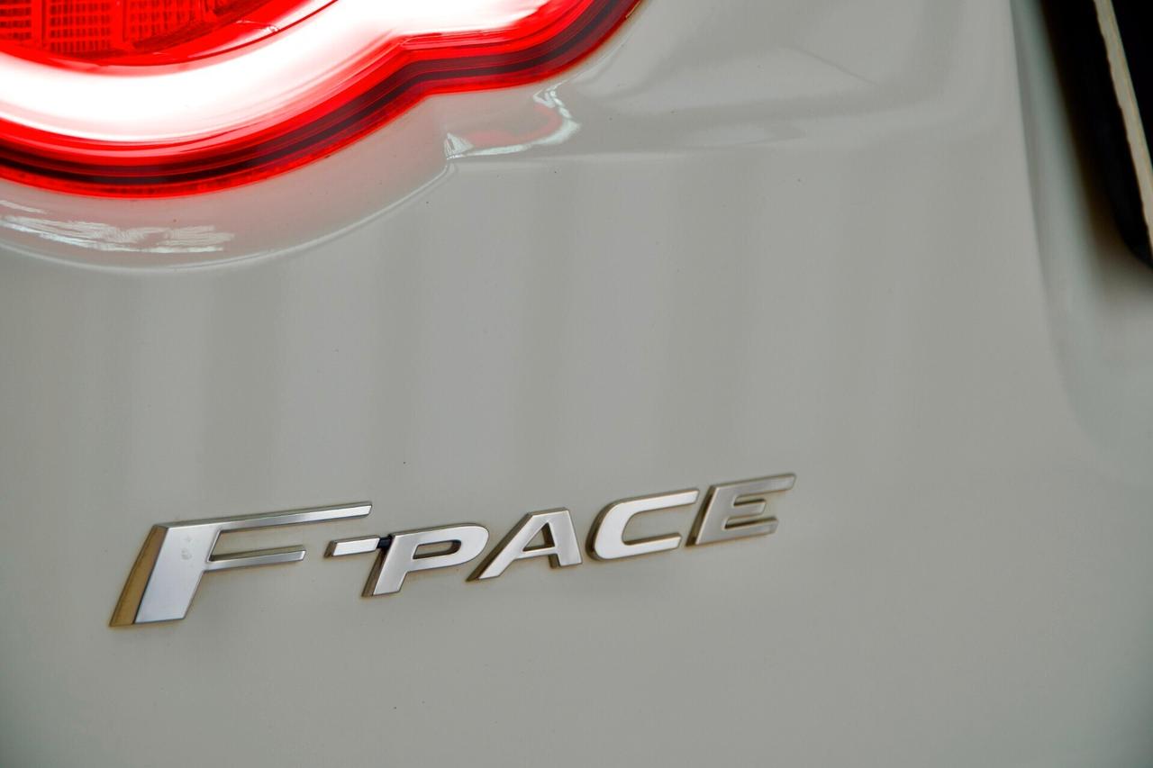 Jaguar F-Pace 2.0 250 CV AWD aut. R-Sport