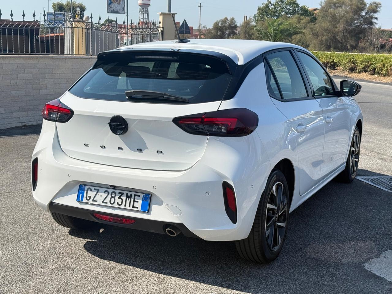 Opel Corsa 1.2 GS 100cv Arktis white