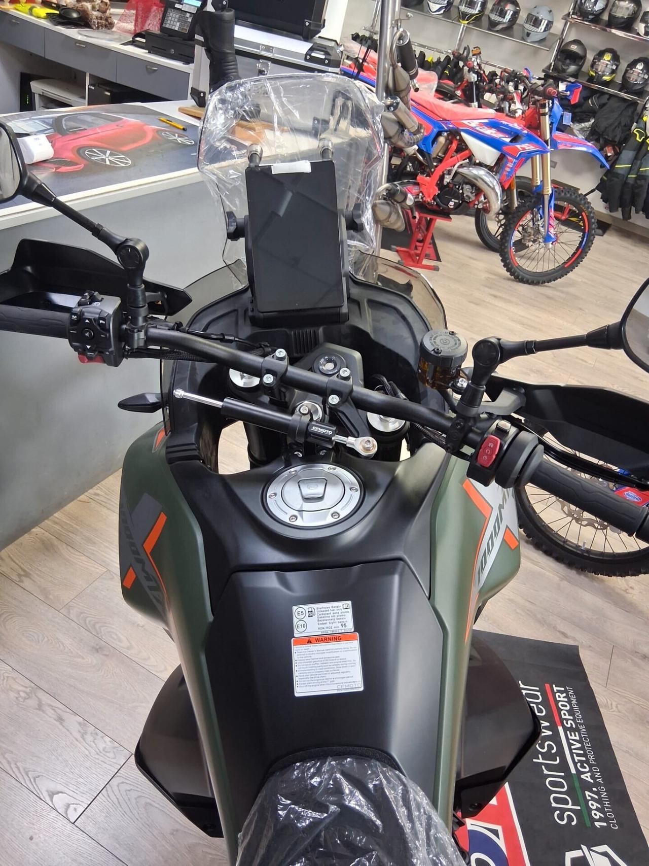 CFMOTO MT-X 1000