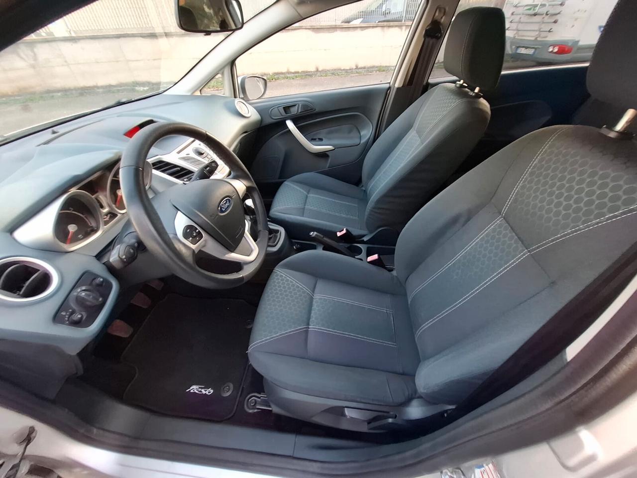 Ford Fiesta 1.2 5 porte SOLAMENTE 60.000 KM