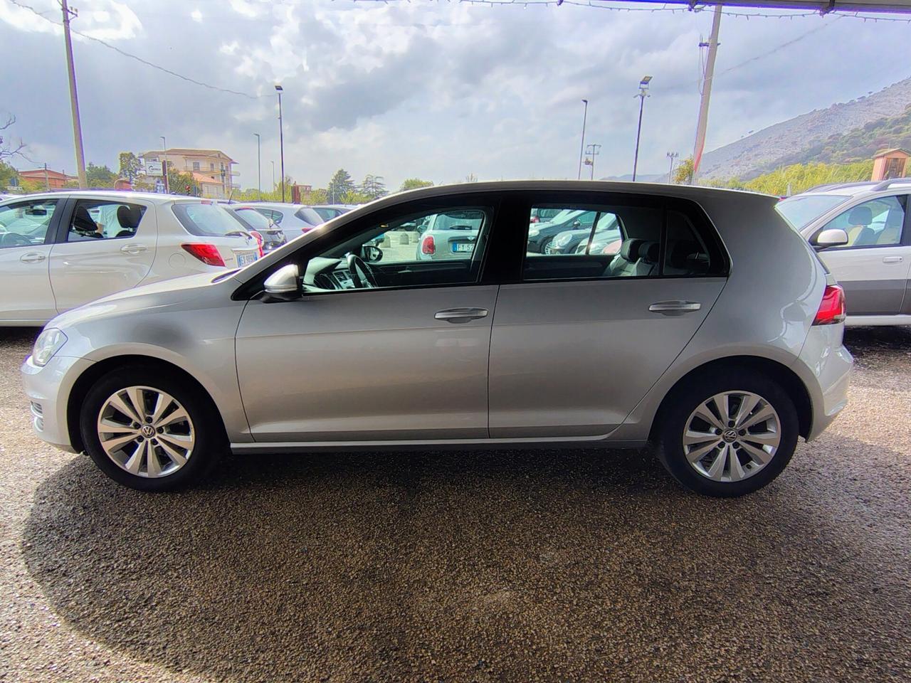 Volkswagen Golf 1.6 TDI DSG 3p. Highline BlueMotion Technology
