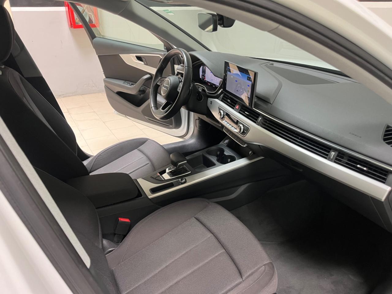 Audi A4 Avant 30 TDI/136 CV S tronic Advanced