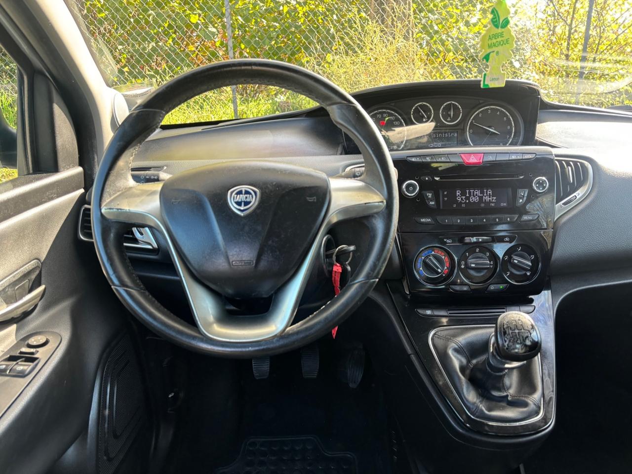 Lancia Ypsilon 1.2 69 CV 5 porte Elefantino