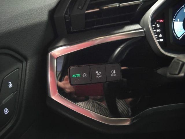 AUDI Q3 35 TDI S tr.Identity Black 20" FULL