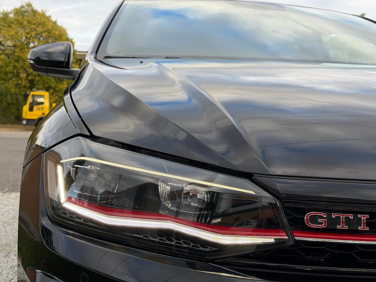 Volkswagen Polo 2.0 TSI DSG GTI