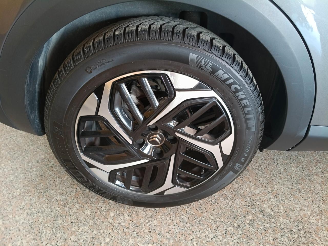 Citroen C4 PureTech 131 S&S EAT8 Shine NEOPATENTATI