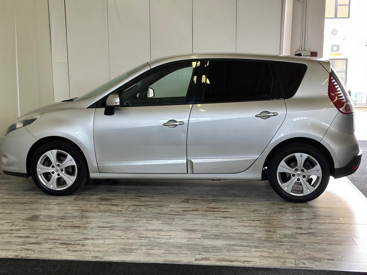 Renault Scenic Scénic X-Mod 1.9 dCi 130CV Luxe Ok Neopatentati