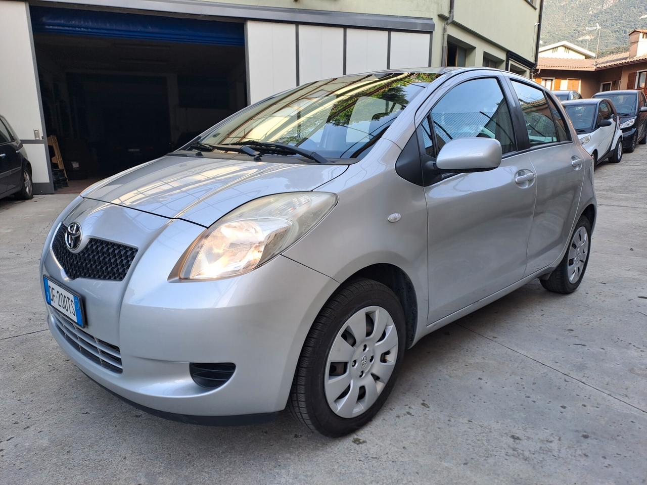 TOYOTA YARIS 1.0 BENZINA *72.000 KM*