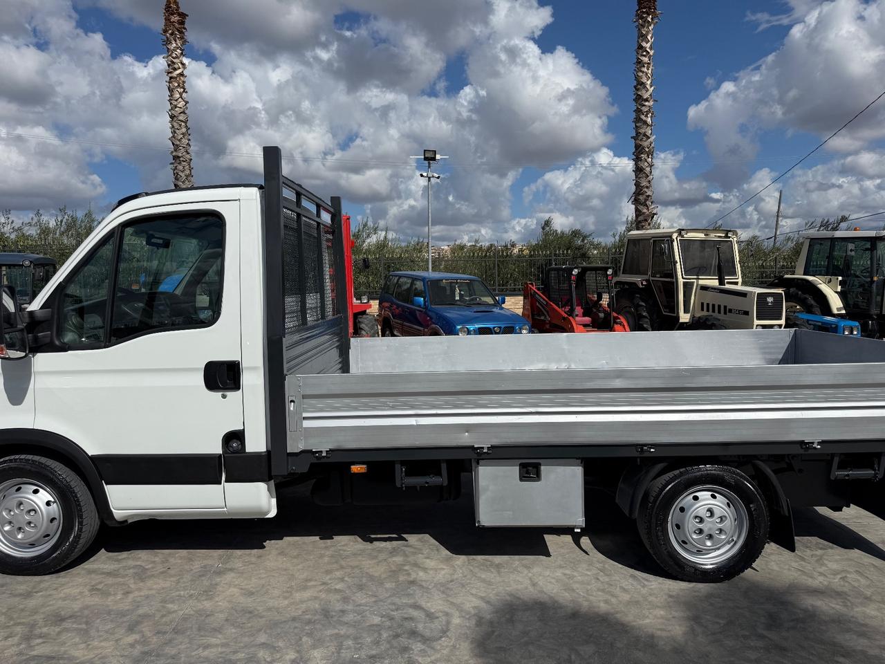 Trattore iveco Daily 35S15 cassonato 4x2 perfetto