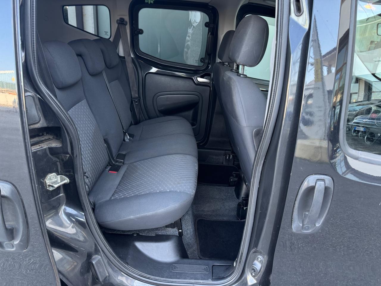 Peugeot Bipper 1.3 HDi 75 Family 2011