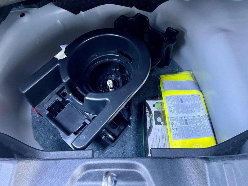 Jeep Avenger 1.2 Turbo 100 CV Altitude - AZIENDALE