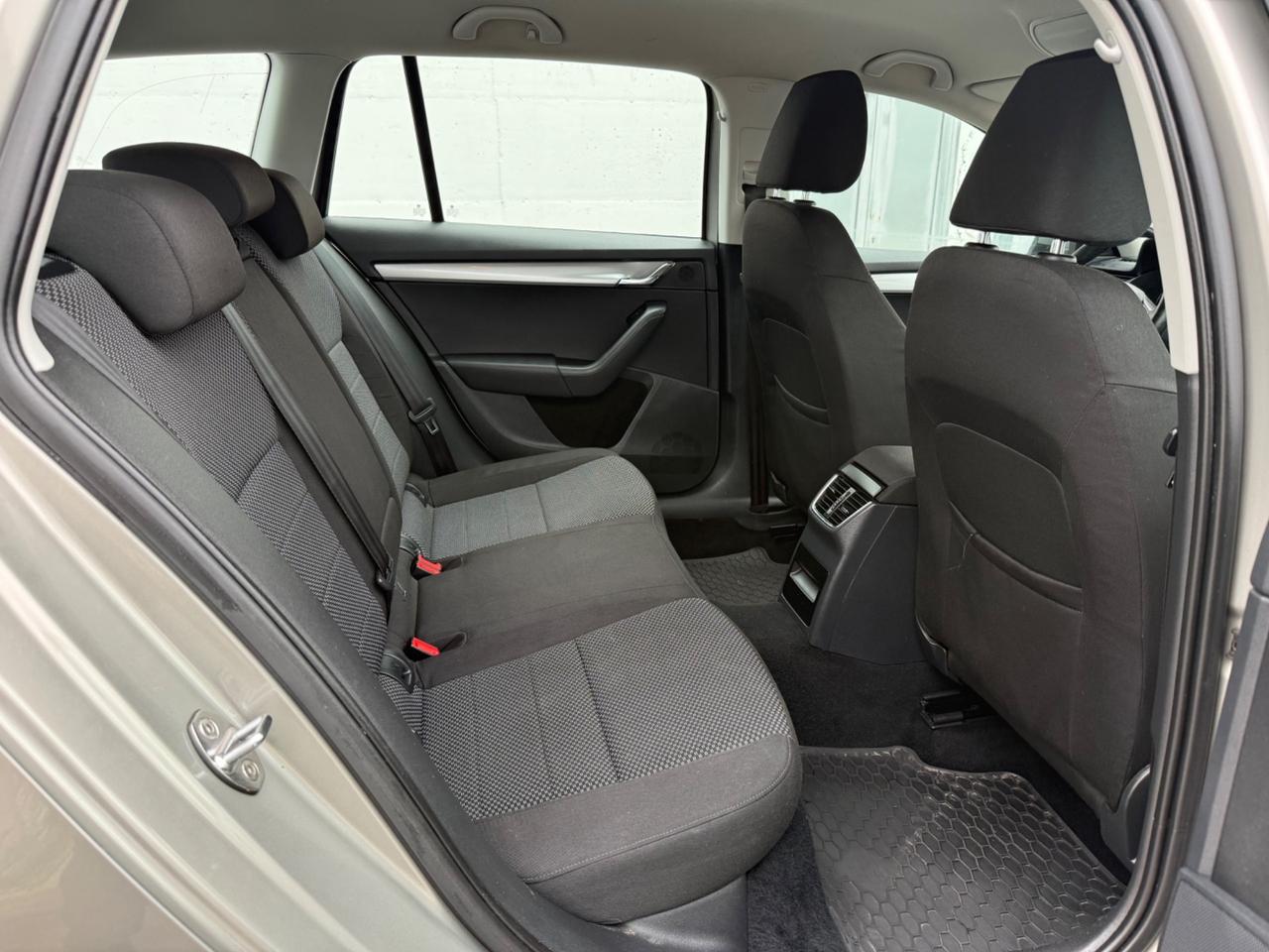 Skoda Octavia 1.6 TDI CR 90 CV Station Wagon